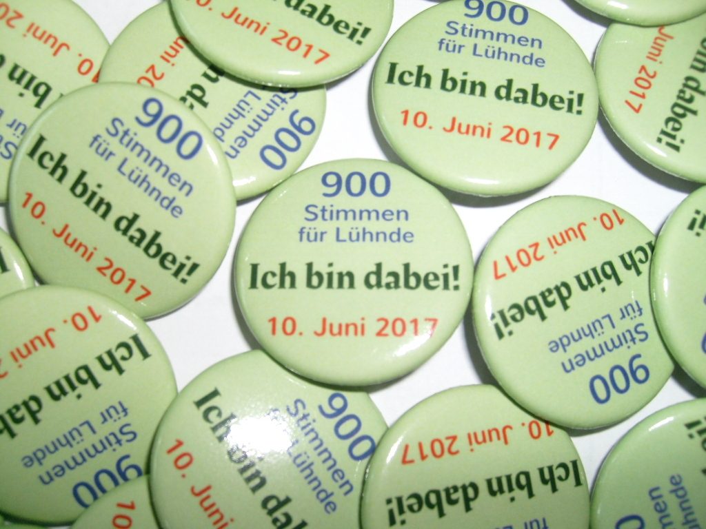 900 Stimmen für Lühnde: Buttonverkauf hat begonnen