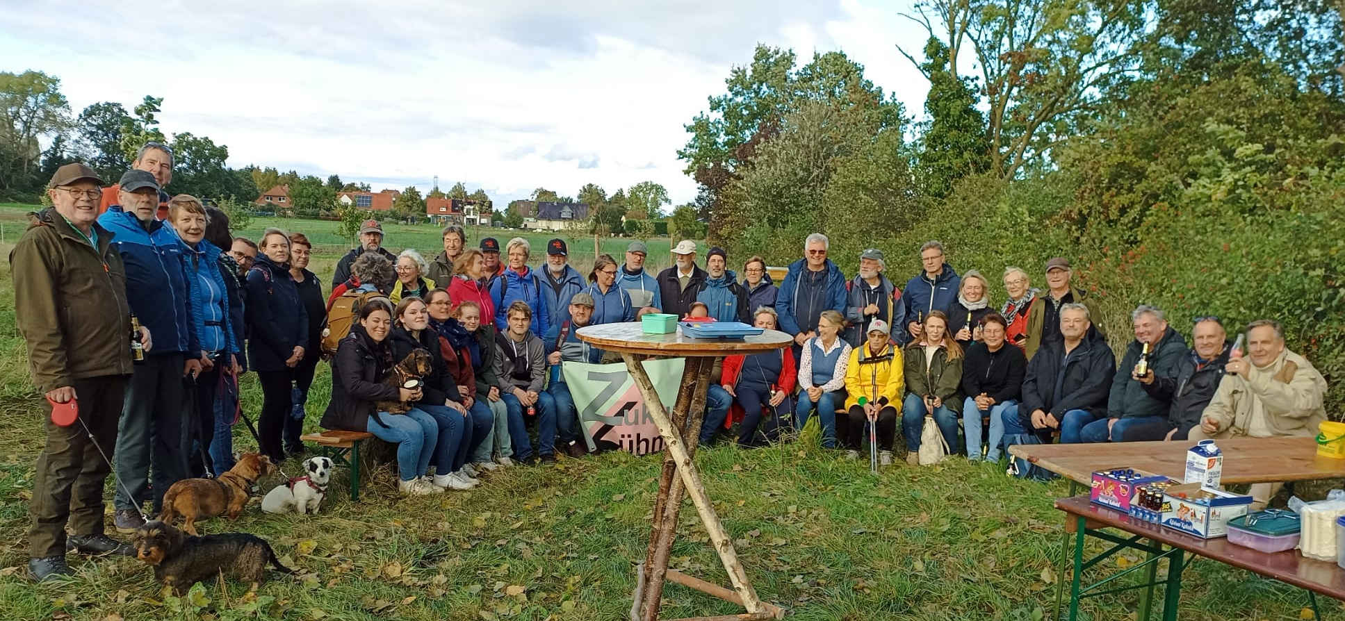 Zukunft Lühnde!: 50 Teilnehmer beim Wandertag – Ziel Gretenberg