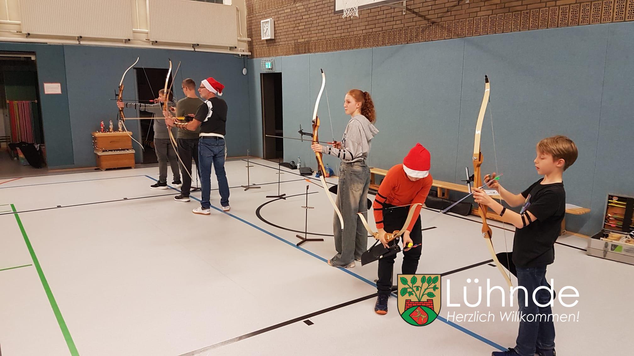 Spiel, Spaß und Spannung beim diesjährigen Weihnachtsschießen der Bogensparte 🎅 🏹