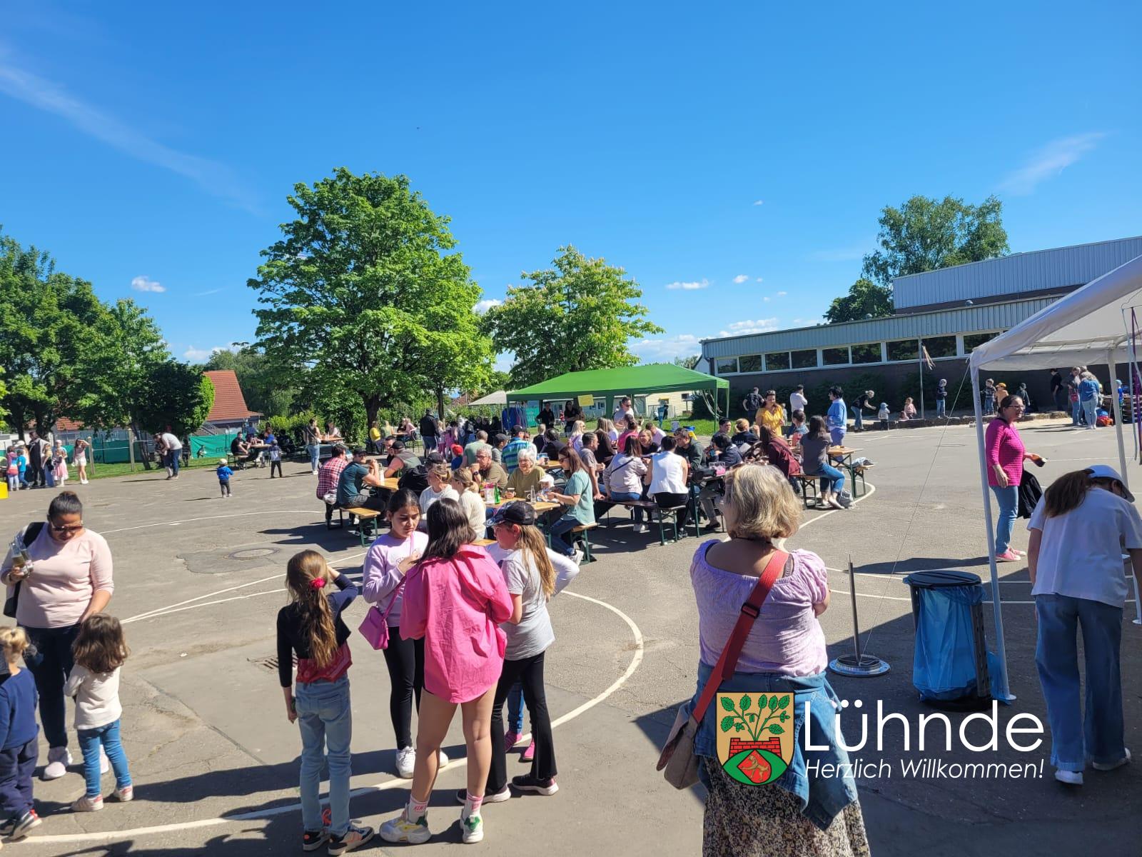 Frühlingsfest der Grundschule Lühnde: Ein buntes Fest bei strahlendem Sonnenschein